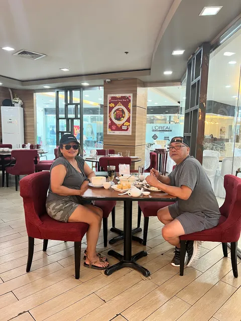 Gloria Maris Restaurant