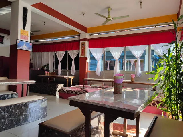 थकाली किचेन एण्ड फास्ट फुड