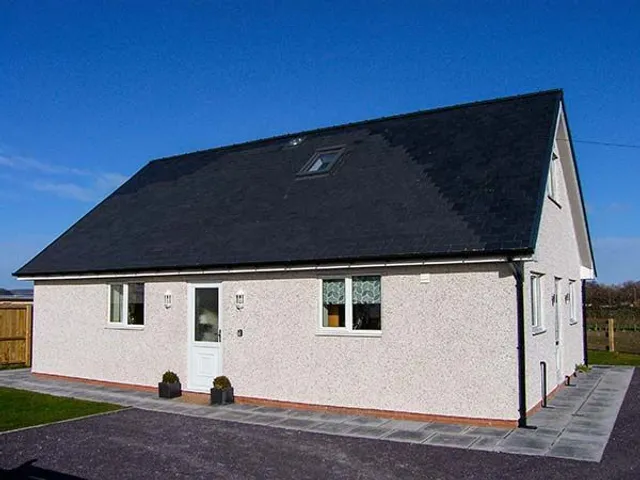 Hendre Holiday Cottage