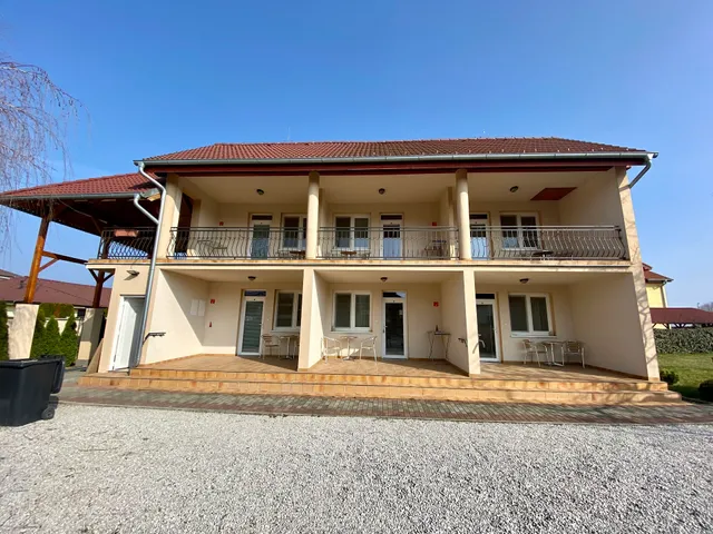 Apartmánový dom Flóra