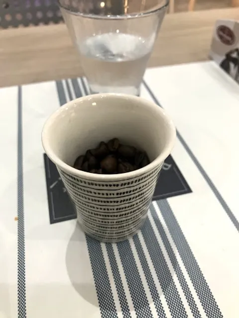 ONE CAFFETTERIA-ENOTECA-LOUNGE BAR