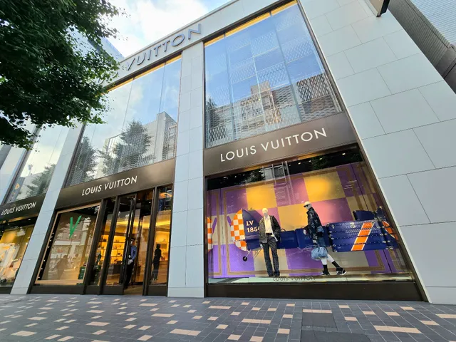 Louis Vuitton Sapporo Marui Imai