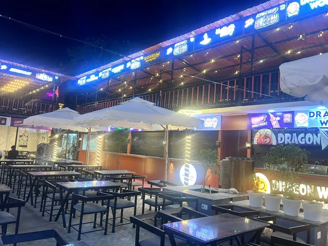 Shaheed Path Food court