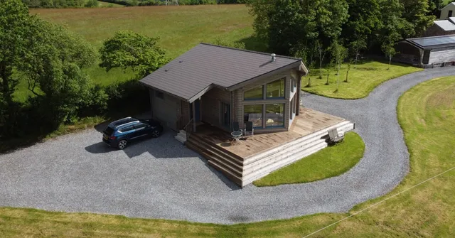 Tŷ Log Holiday Home