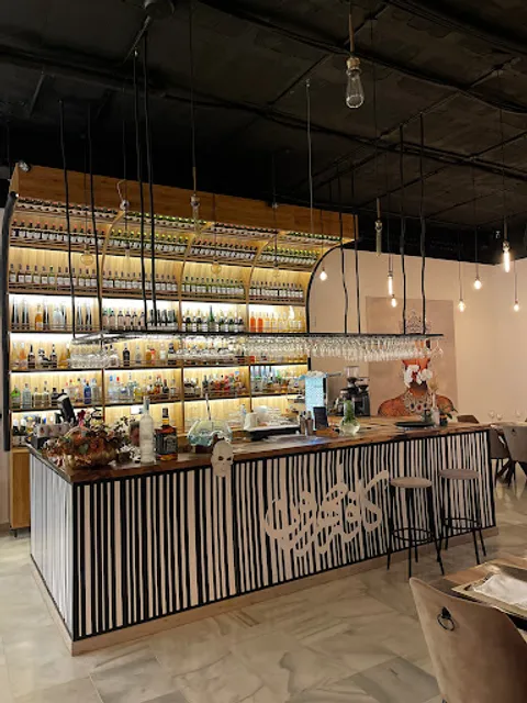 Resturante Café Tehroon