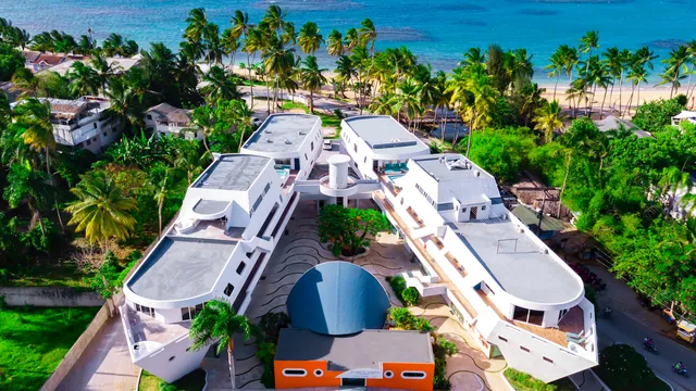 Puerto Plaza Hotel & Shops