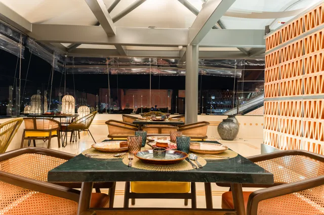 Kohinoor Rooftop Indian Restaurant