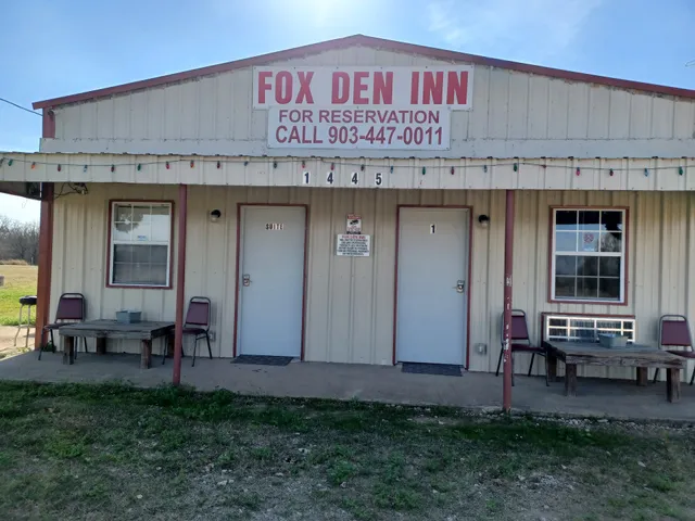 Fox Den Inn