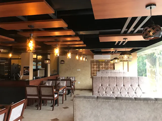 Besto Bakes Cakes Cafe