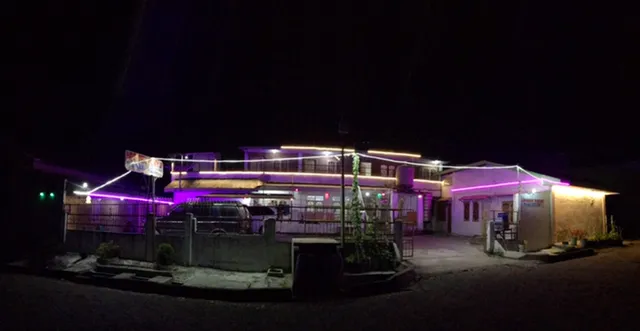 Losmen Tokyo - Berastagi