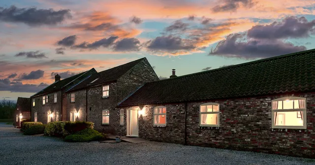 Broadgate Farm Cottages