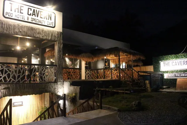 The Cavern Pod Hotel & Specialty Cafe