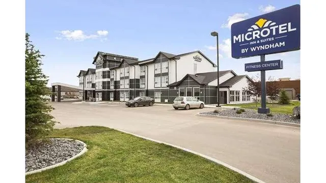 Microtel Inn & Suites by Wyndham Blackfalds Red Deer North
