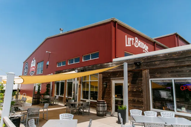 Lift Bridge Taproom & Busted Knuckle BBQ