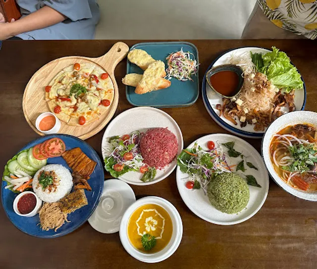 SHAKTI - Nhà Hàng Chay & Cafe Nha Trang (Vegetarian Bistro & Cafe)