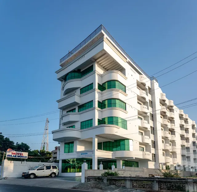 Hotel Staar World