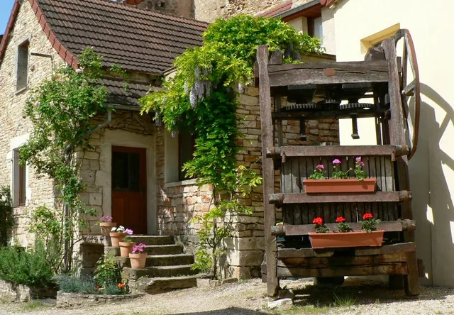 Gîtes La Petite Maison et Le Pressoir - Location de Vacances Séjour Bourgogne Sud Saône-et-Loire Saint-Martin-sous-Montaigu