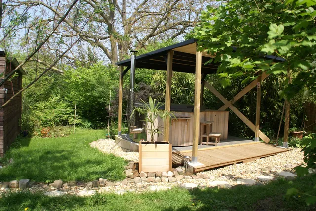 Temps 1solite - Tiny House, logement insolite avec Jacuzzi en Belgique