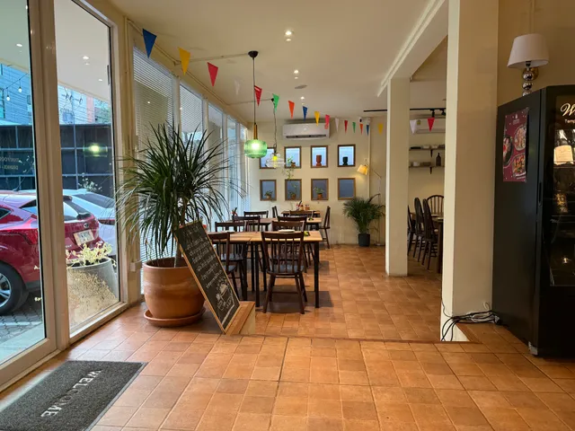 Kiat Niyom (Local Thai Food)