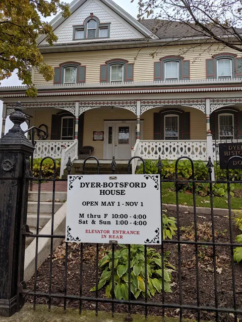 Dyer-Botsford Doll Museum