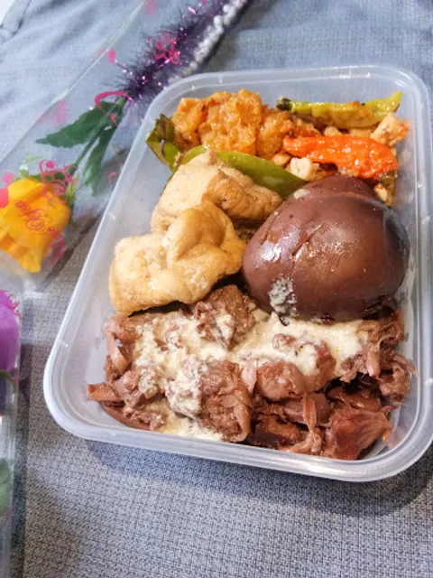 Warung Gudeg Kragilan Yu Pao