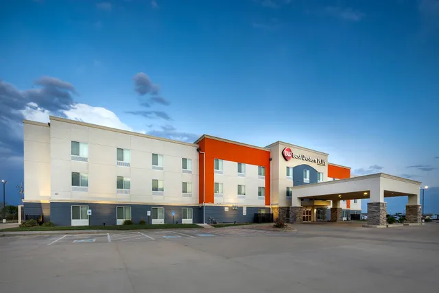 Best Western Plus Pratt