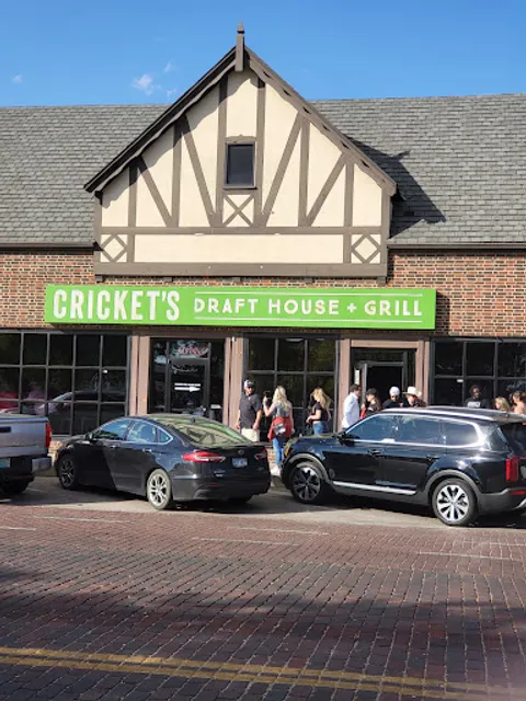 Cricket's Draft House + Grill
