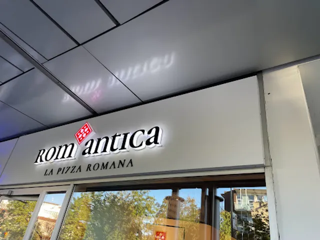 Rom'antica Milano Piazza Portello