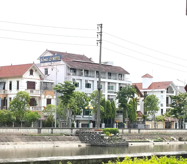 Khách sạn Sông Lô