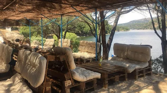 A.C. La Martuka S.L.