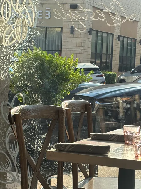 Runaway Luna Lifestyle