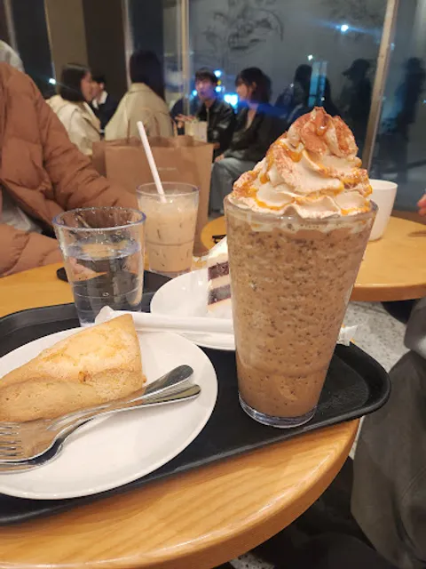 Starbucks Jayang Station