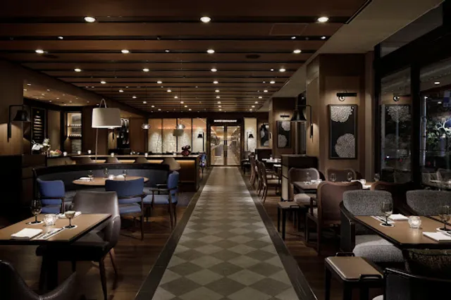 Slope Side Diner Zakuro Buffet & Café