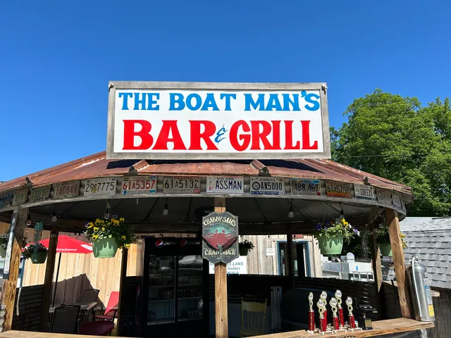 Cataract Lake Country Market and The Dry Docks