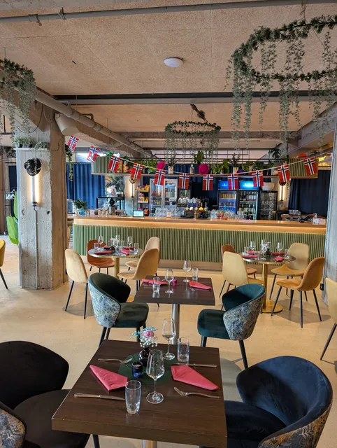 Lemongrass Caribbean Restaurant & Lounge