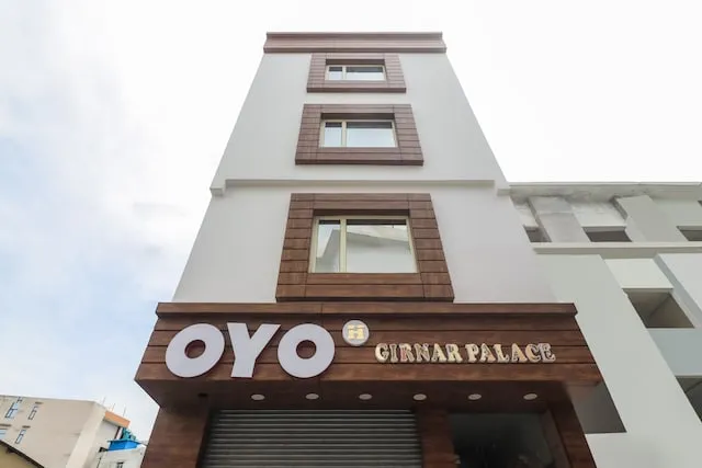 OYO 17006 Hotel Girnar Palace