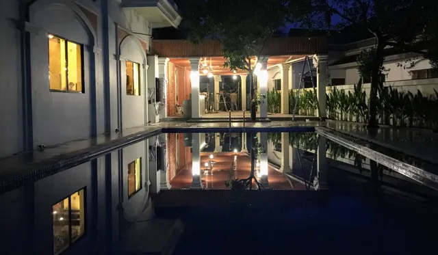 Moonlight Inn Boutique