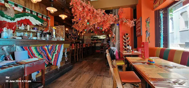 La Parrilla Mexican Tapas Bar & Grill