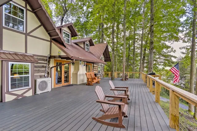 Lake Nantahala 2 Lakefront Cabins 1 price Pet-Friendly Hot Tub Game RM