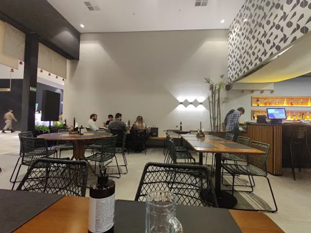 BaraQuias - Jockey Plaza Shopping - Restaurante Árabe