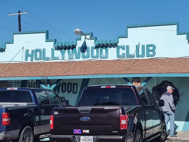 Hollywood Club