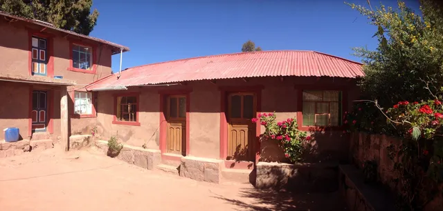 Taquile Familia Celso