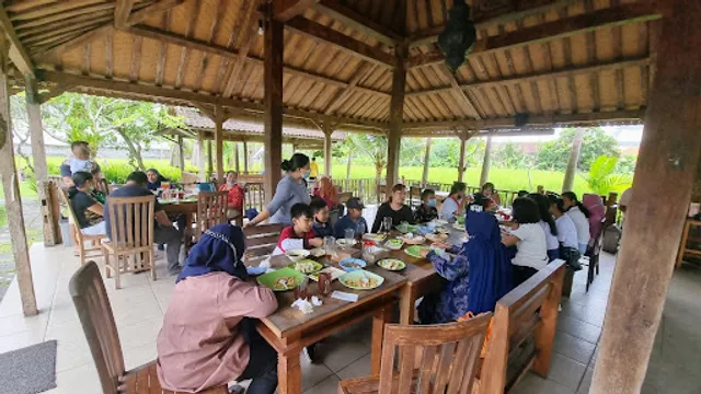 Warung Mogan