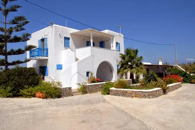 Diogenis studios Mykonos