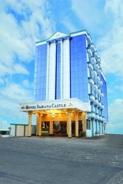 Hotel Sahana Castle