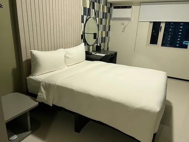 The Suites at Torre Lorenzo Malate