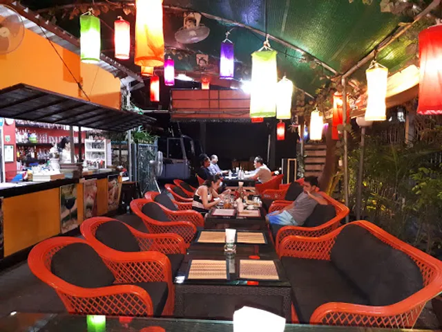 Palm @ 18 bar & restaurant