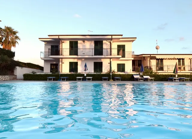 Scalea Apartments & Pool