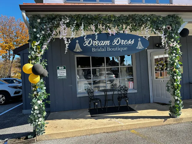 Dream Dress Bridal Boutique