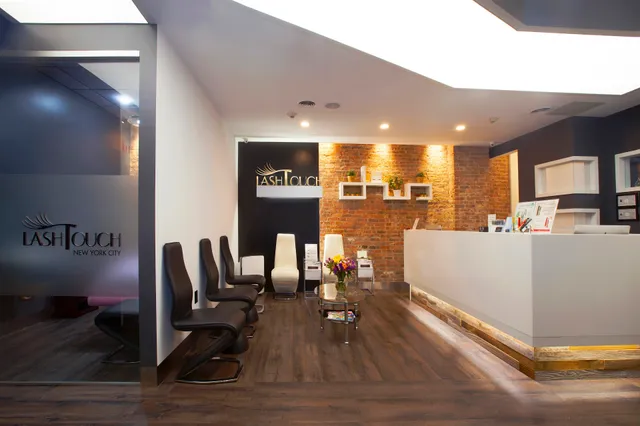 LASHTOUCH Eyelash Extensions